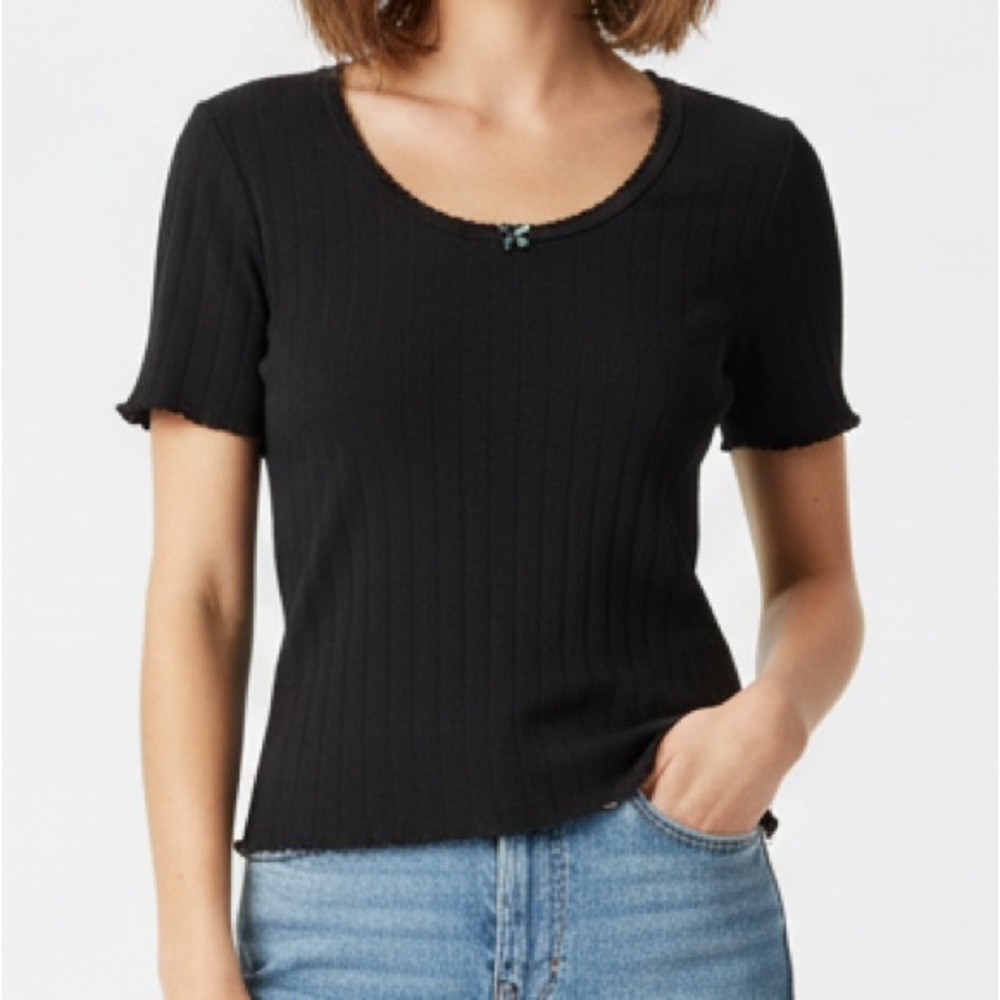 AMO Black Ribbed Top
